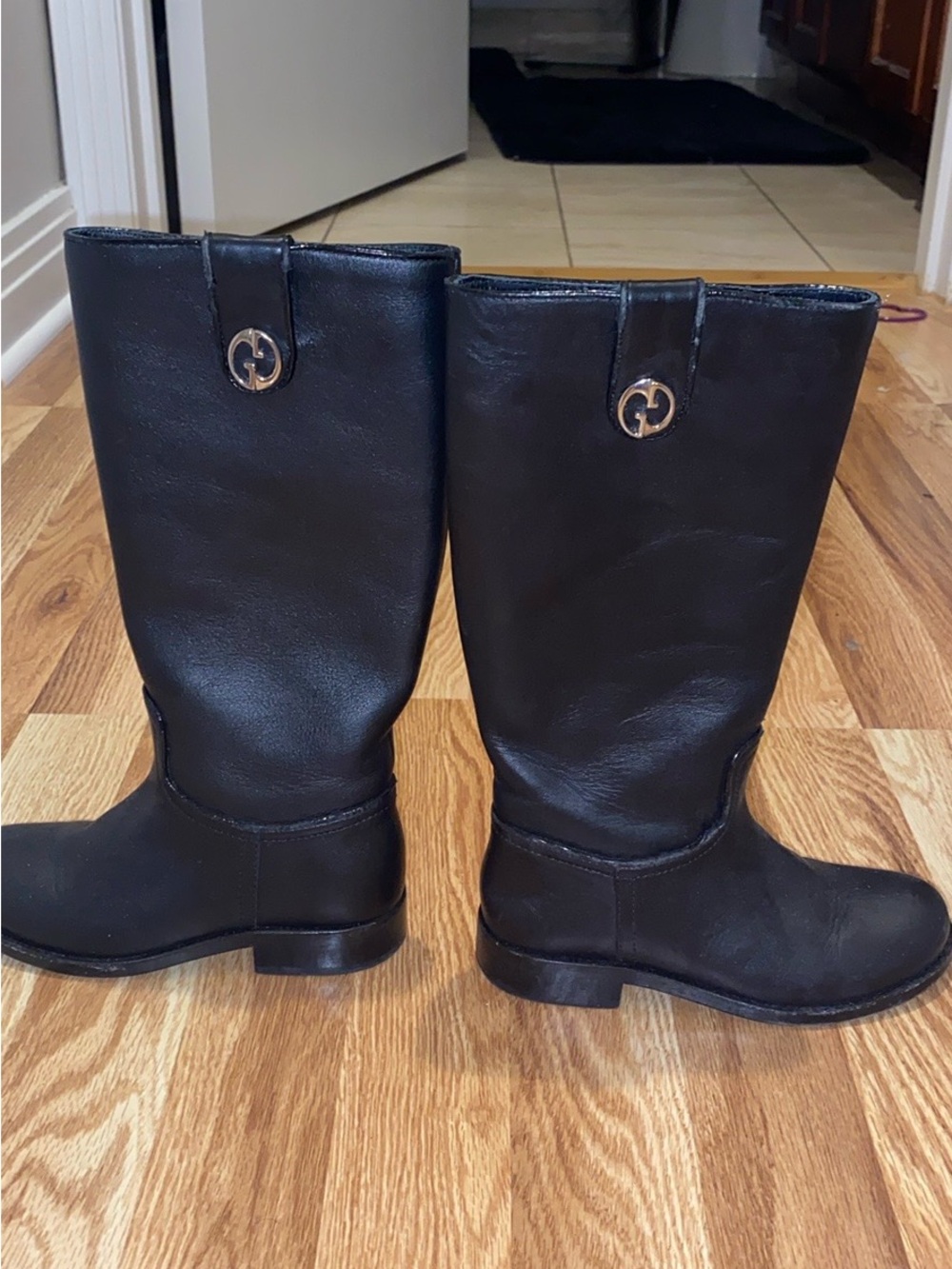Gucci kids Black Leather Mid-Calf Boots with Gold G Logo Accent